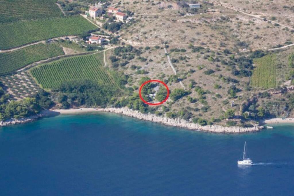 A Small Stone House By The Sea, In A Wineyard Nerezisca ภายนอก รูปภาพ